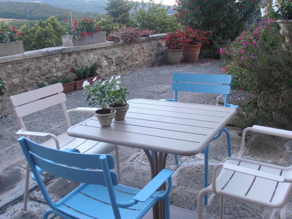 Le Seminaire Bed and Breakfast Roussas Buitenkant foto