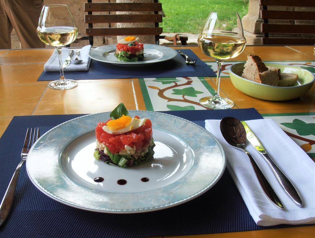 Le Seminaire Bed and Breakfast Roussas Buitenkant foto