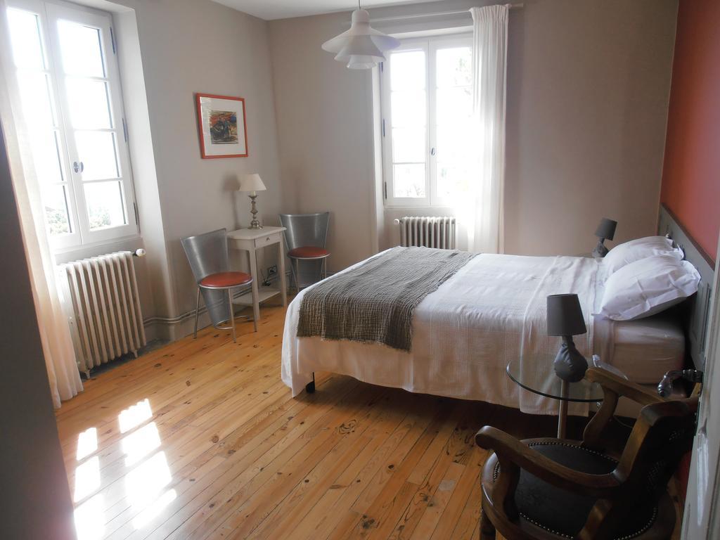Le Seminaire Bed and Breakfast Roussas Buitenkant foto