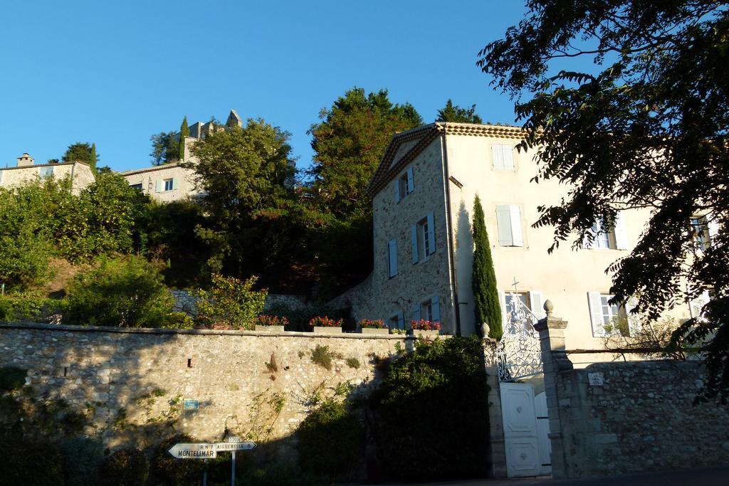 Le Seminaire Bed and Breakfast Roussas Buitenkant foto