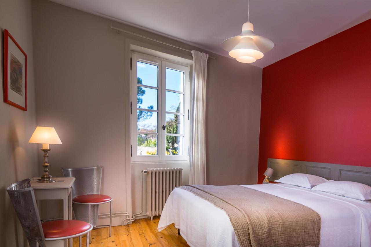Le Seminaire Bed and Breakfast Roussas Buitenkant foto